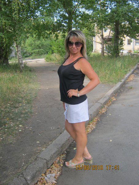 Елена Манова