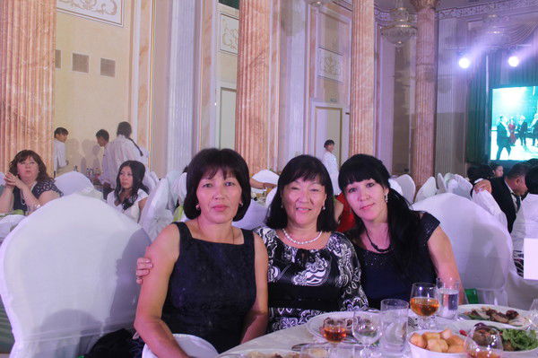 Асия Есенова