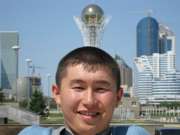 Дулат Шарапиев