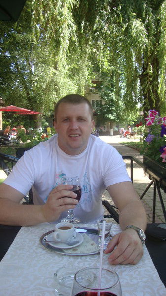 Олег Назаров