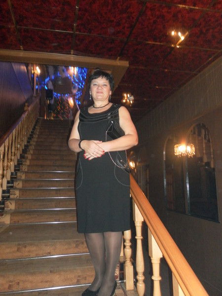 Елена Попова