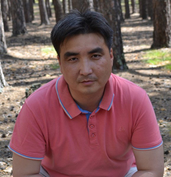 Арман Дутбаев