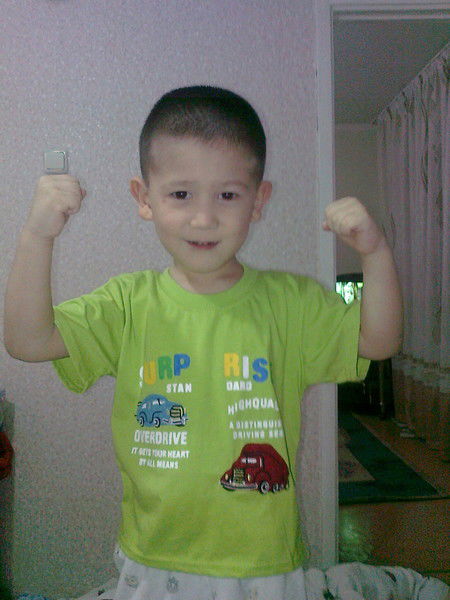 Алишер Максутов