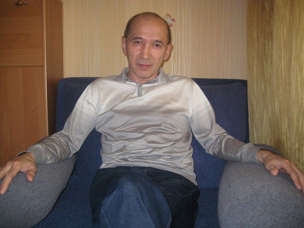 Исбулат Долмухамедов