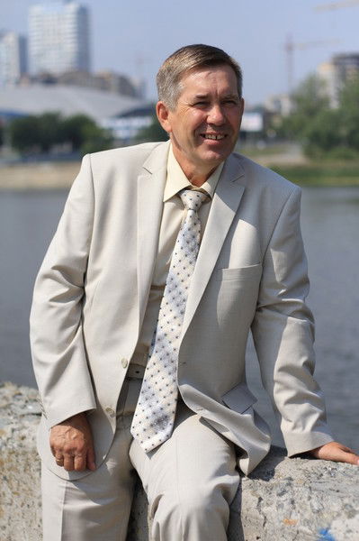 Александр Щур