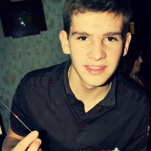 Роман Карнаухов