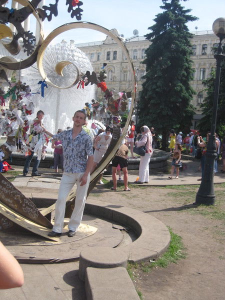 Толя Омельчук