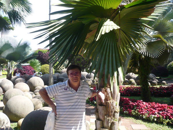 Геннадий Попов