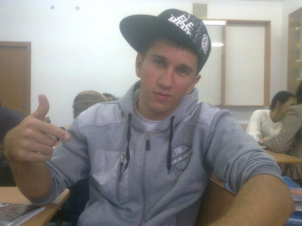 Александр Небогин