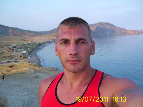 Олег Власенко