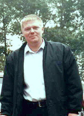 Артем Емельянов