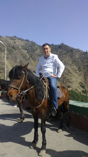 Азат Байзаков