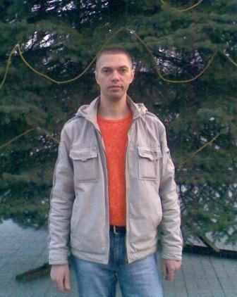 Евгений Комаров