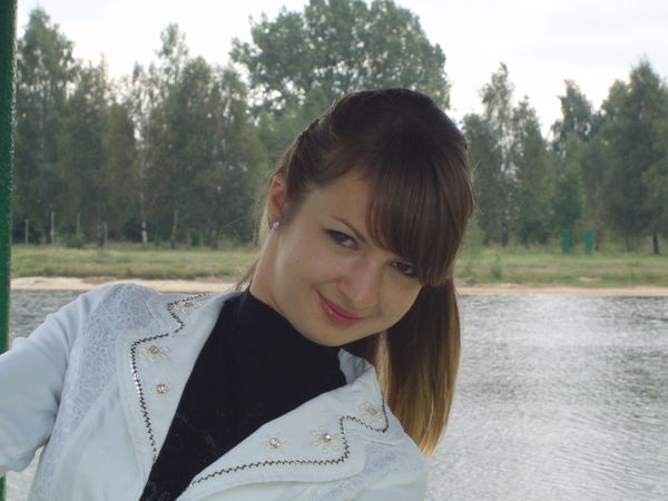 Оля Олексюк