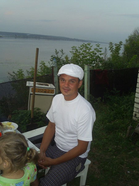 Евгений Антонов