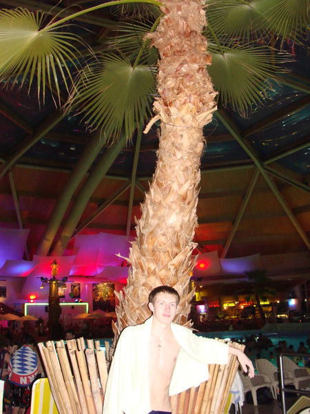 Максим Старожилов