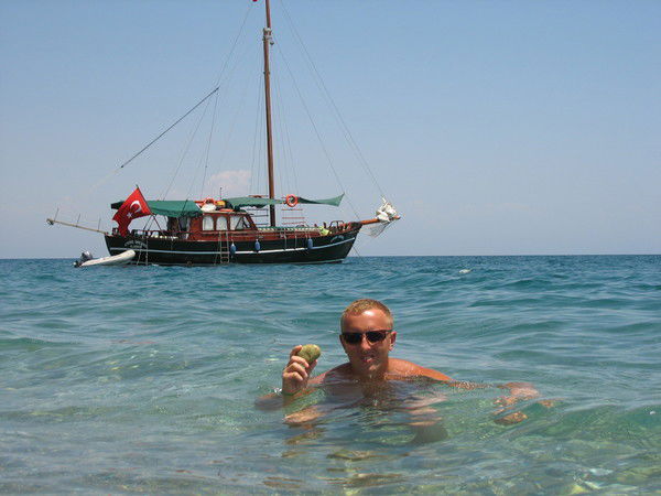 Андрей Жаров