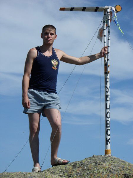 Антон Лушников