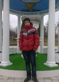 Владислав Олейник