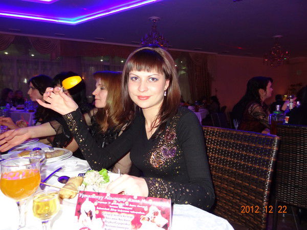 Елена Нуждова