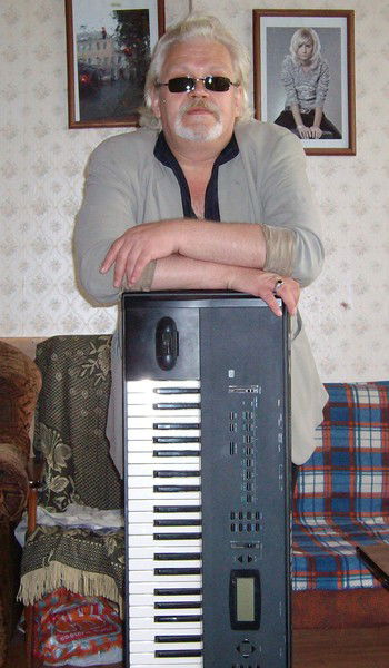 Роман Новожилов