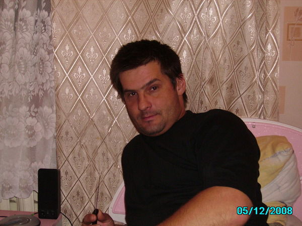 Виктор Недолуга