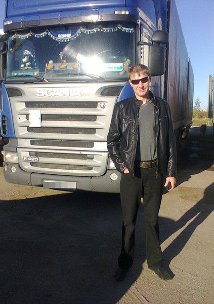 Олег Петров