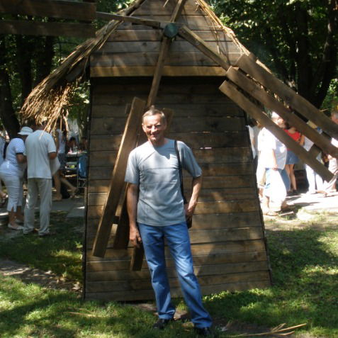 Владимир Макуха