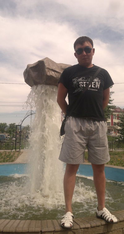 Артем Китонов