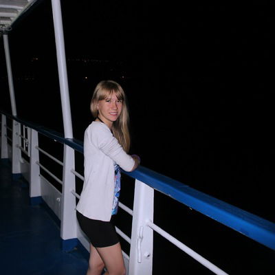 Александра Монахова