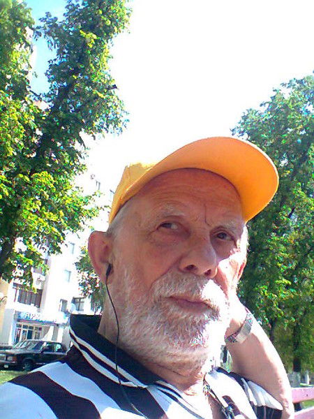 Александр Исаев