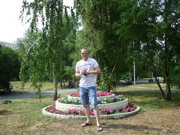 Роман Холодилин