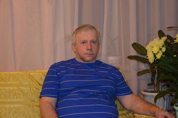 Михаил Мельников