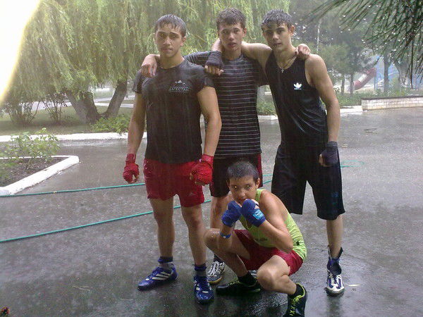 Максим Попов