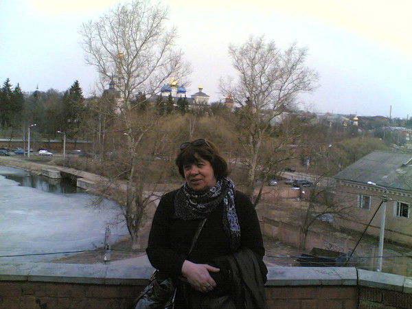 Елена Леонова