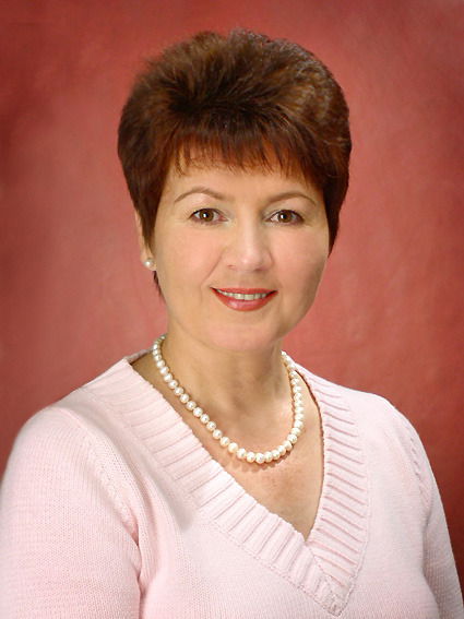 Галина Атамурадова