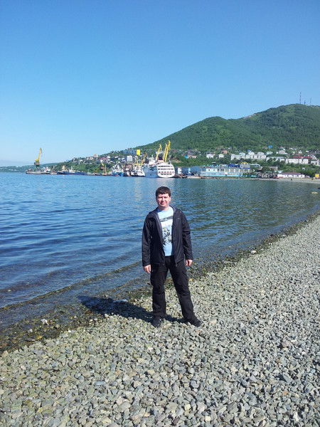 Денис Ларин