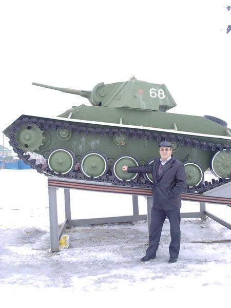 Владимир Костоваров