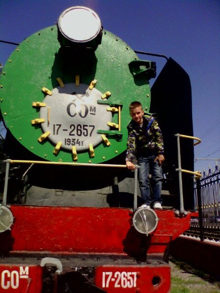 Артём Симонов