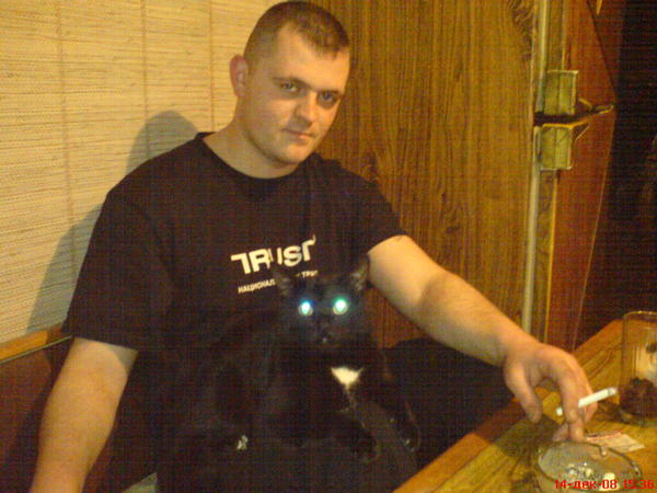 Максим Комраков