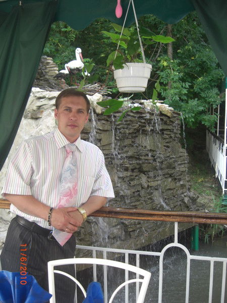 Андрей Глуховец