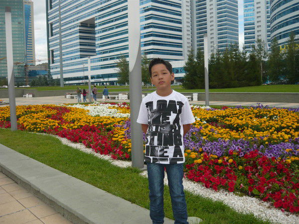 Женя Демиденко