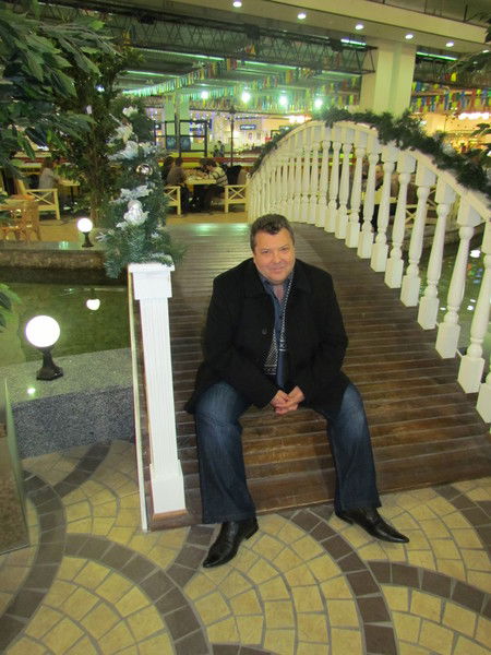 Владимир Попов