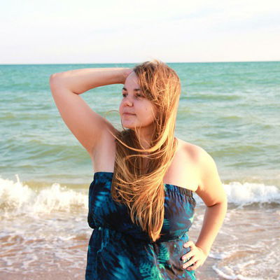 Яна Захарова