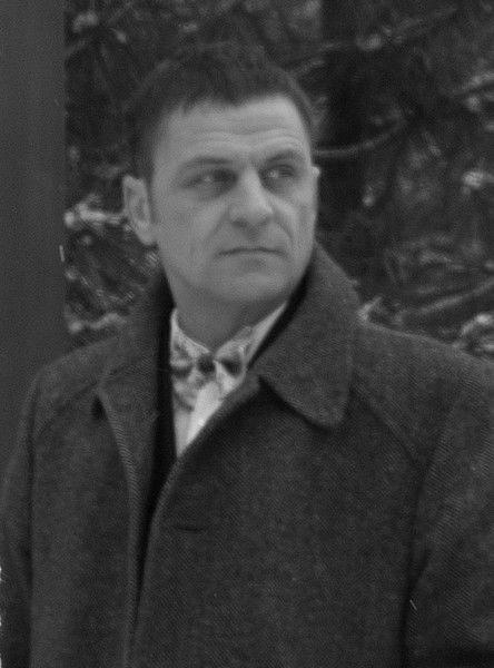 Роман Неважно