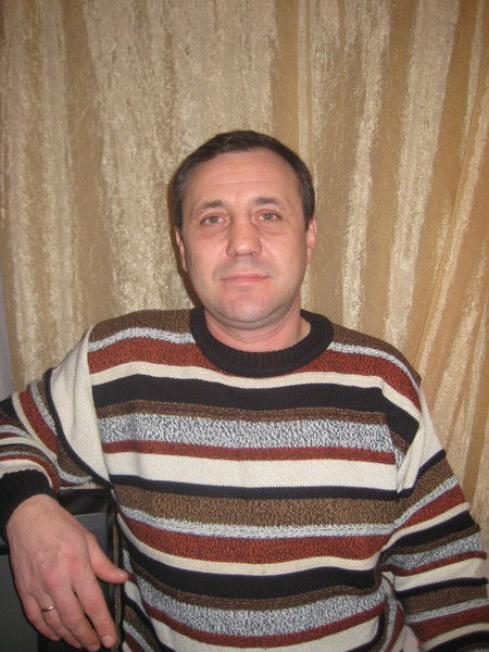 Борис Емельянов