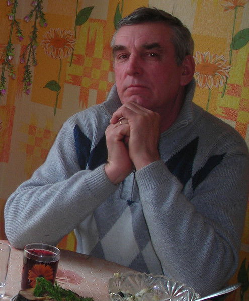 Валентин Петров