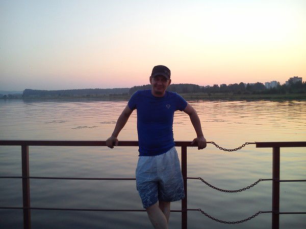 Дмитрий Селезнев