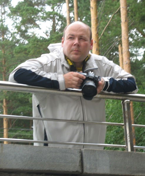 Лев Устьянцев