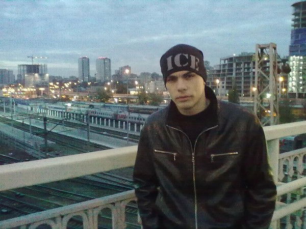 Дмитрий Маслов